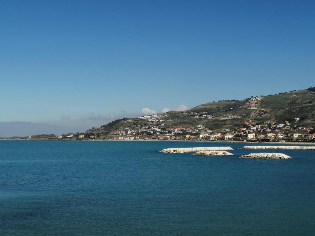 Panoramic Apartments In Villa In Center "The Beach And The Cliff" 1 Agropoli Exterior photo