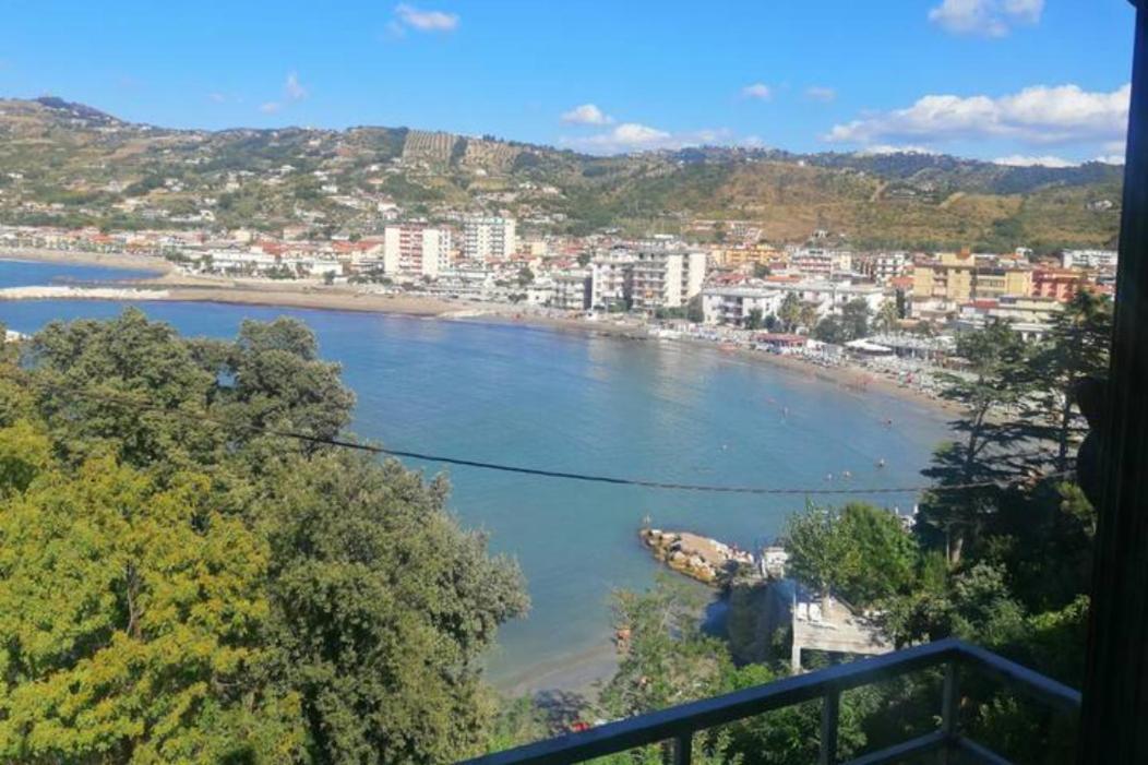 Panoramic Apartments In Villa In Center "The Beach And The Cliff" 1 Agropoli Exterior photo
